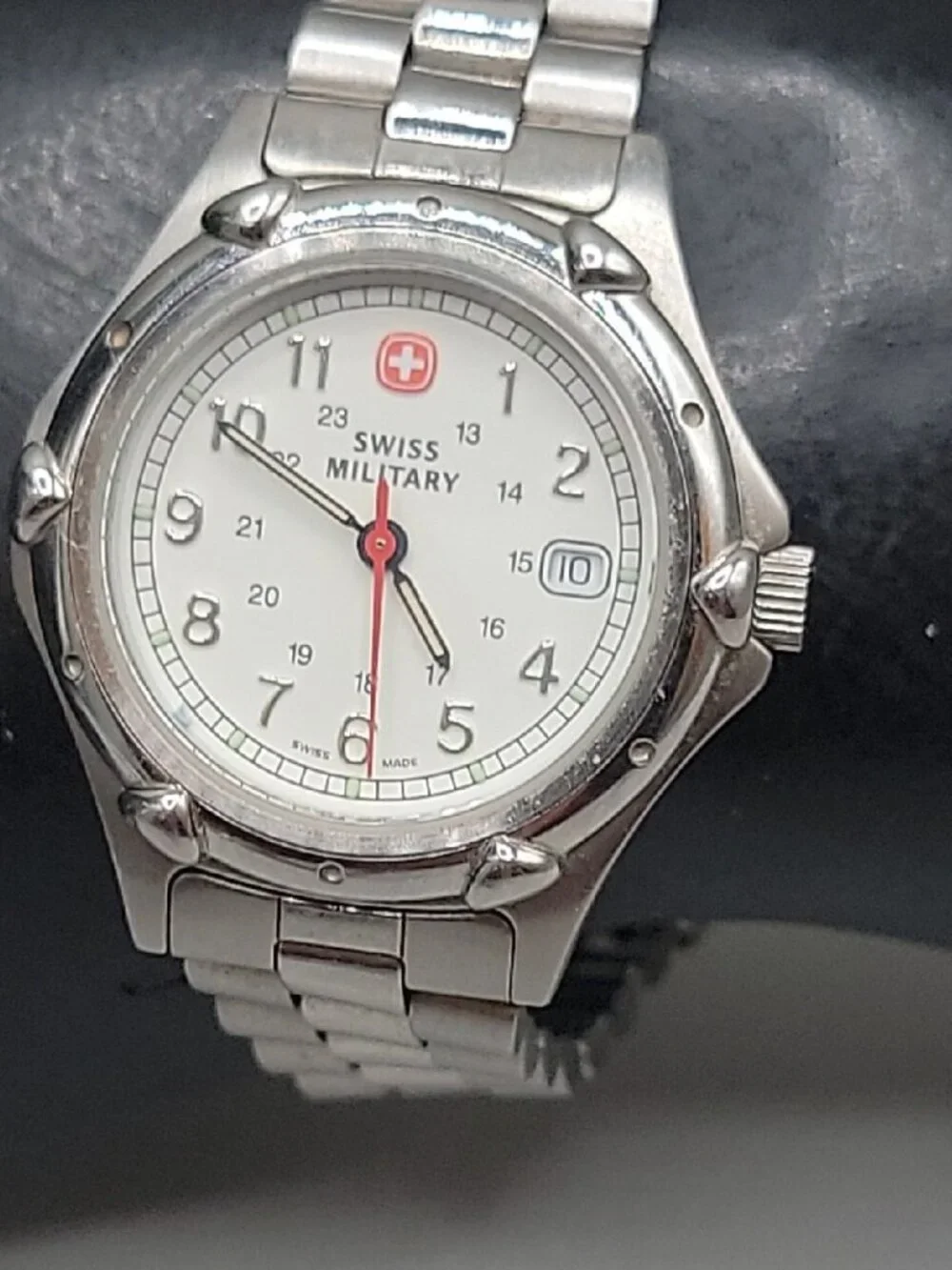 Vintage Wenger Swiss Military Watch 5020X SAK Design White Dial Date RUNS VG